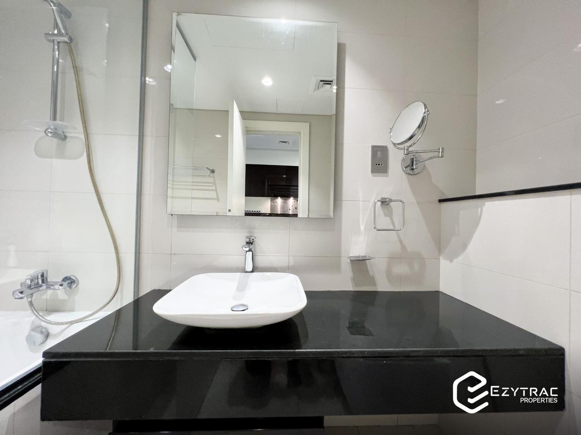 Studio In Damac Majestine Business Bay - Ezytrac Vacation Homes دبي المظهر الخارجي الصورة